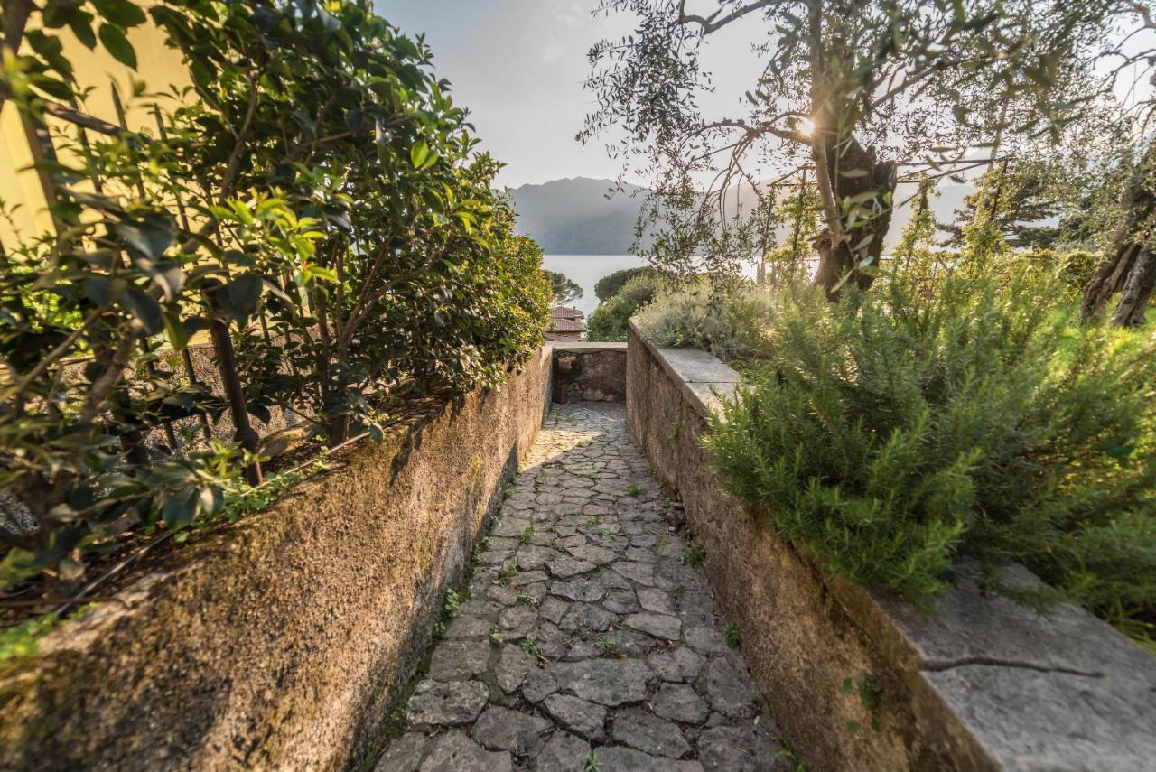 Villa Gelmi Front Lake Malcesine Exterior photo